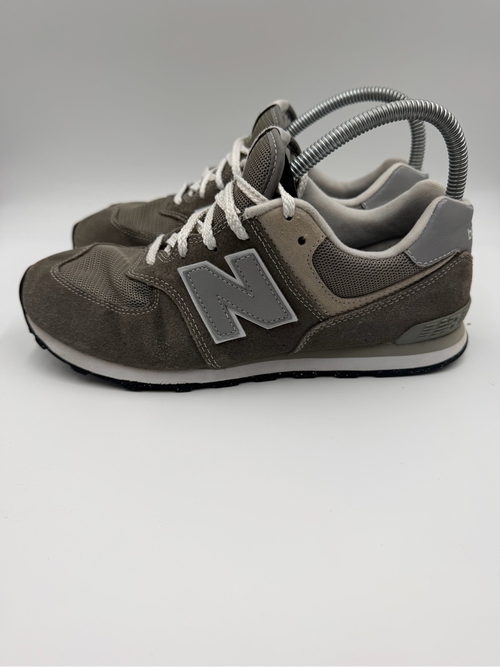 New Balance 574 Classic ML574EVG Gray Suede Sneakers Men’s Size 8.5